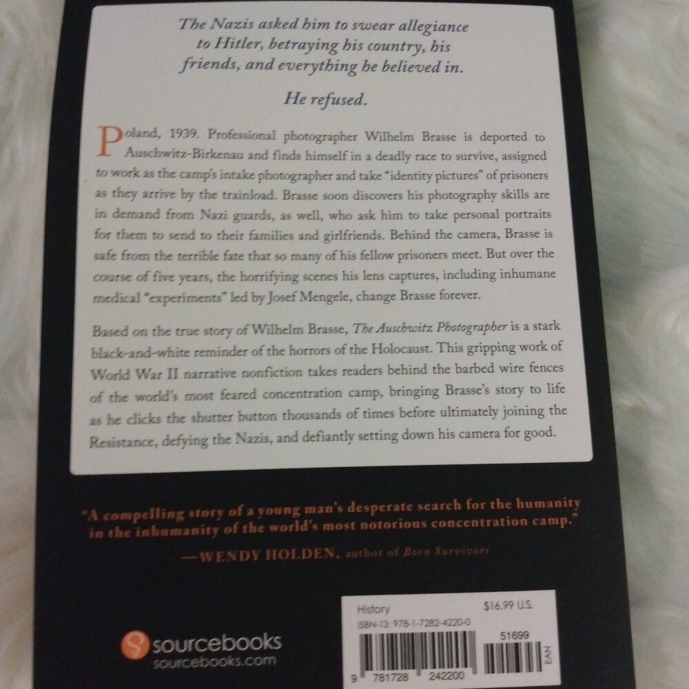 The Auschwitz Photographer book by Luca Crippa & Maurizio Onnis New - Picture 3 of 4